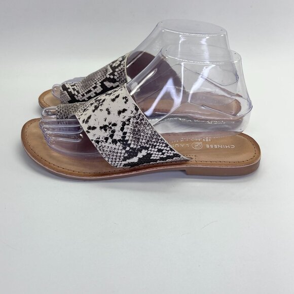 Chinese Laundry Gemmy Sandals Size 7.5 Black and White Snake Print Leather - Picture 3 of 13